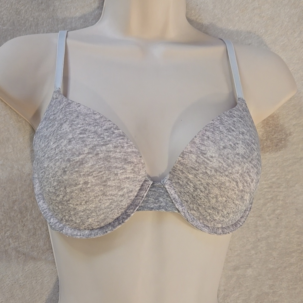 Victoria's Secret Pink Wear Everywhere T-shirt Bra NWOT 34C